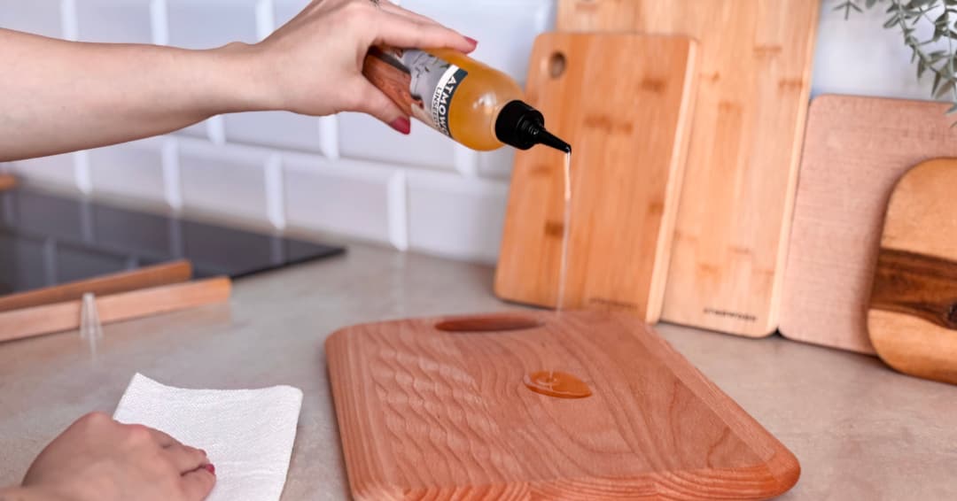 postup-olejovani-dreveneho-prkenka-1